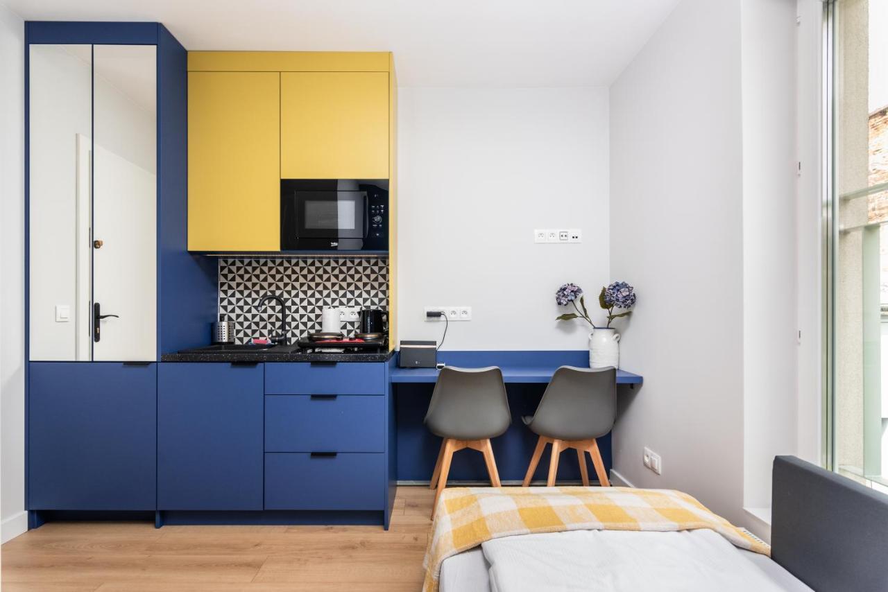 Smart Apartments - Old Town & Main Train Station - By Upstairs Краків Екстер'єр фото