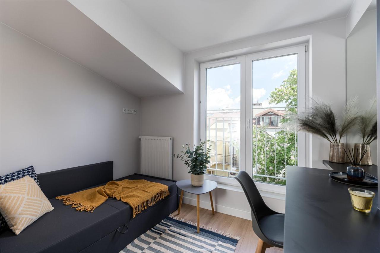 Smart Apartments - Old Town & Main Train Station - By Upstairs Краків Екстер'єр фото
