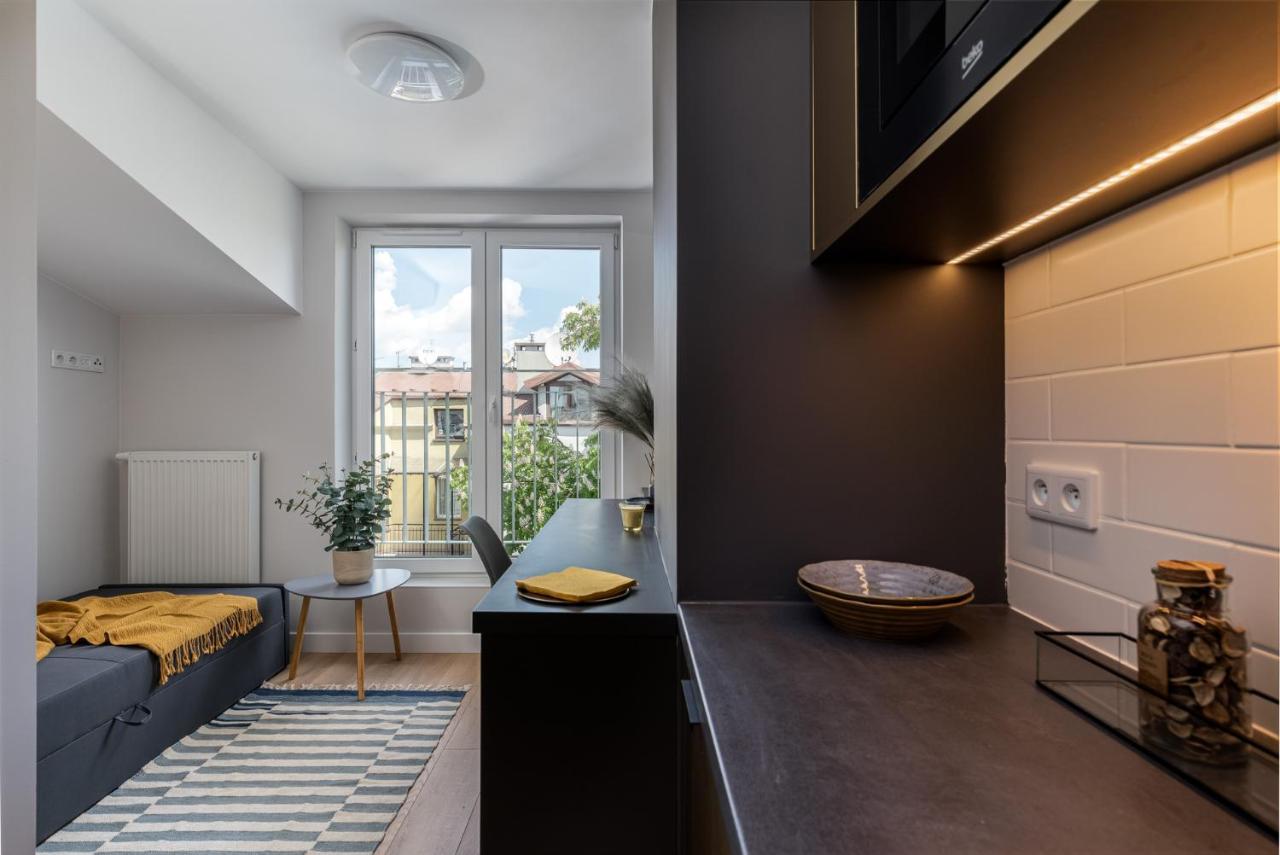 Smart Apartments - Old Town & Main Train Station - By Upstairs Краків Екстер'єр фото